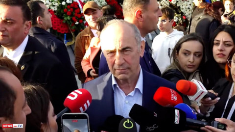 Դրոշ шյրելը բողոքի արտահայտման ընդունված ձև է. Ռոբերտ Քոչարյան