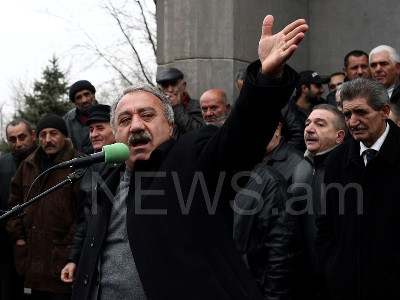 Ես էդ ասողի ականջները շան թուլի պես կկտրեմ. Սասուն Միքայելյան