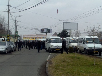 Երեւանի երթուղայինների վարորդները սպառնում են համընդհանուր գործադուլ սկսել