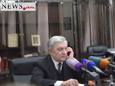 Ռուսական ռազմաբազայի հրամանատարը  զանգահարեց Շիրակի մարզպետին