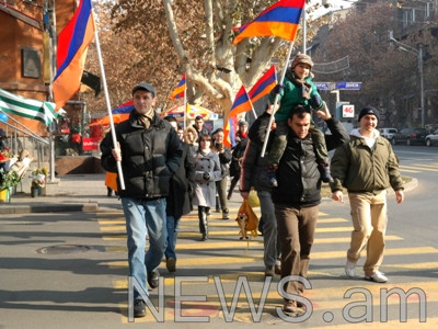 Ազատության հրապարակից մինչեւ Եռաբլուր՝ ոտքով. հարգանքի տուրք հերոսներին