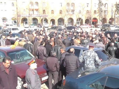 Լոռեցի վարորդների բողոքի ակցիան ընդդեմ տաքսիների լիցենզավորման նոր կարգի