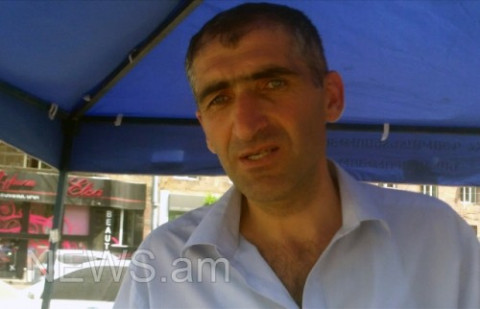 No Comment. Հումորով մեղվապահը