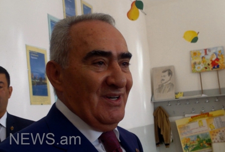 Բոլորին կհանեմ անգրագետ. Գալուստ Սահակյան