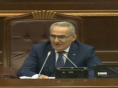 Ձեր ելույթի ֆանագրաման կարող ենք ամեն անգամ միացնել. Գալուստ Սահակյանը՝ Զարուհի Փոստանջյանին
