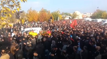 Թուրքիայում լրագրողների աչքի առաջ սպանված հայտնի քուրդ փաստաբանի թաղման արարողությունը