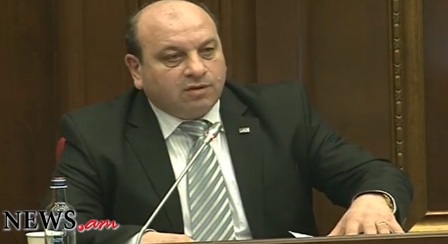 Մի բուռ ասկոֆեն ենք խմում, գլուխներս ավելի է ցավում. Հովհաննես Մարգարյանը՝ կեղծ դեղերի մասին