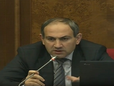 Փորձում եմ հասկանալ ձեր առանձնատան ծագումնաբանությունը. Նիկոլ Փաշինյանը՝ Իշխան Զաքարյանին