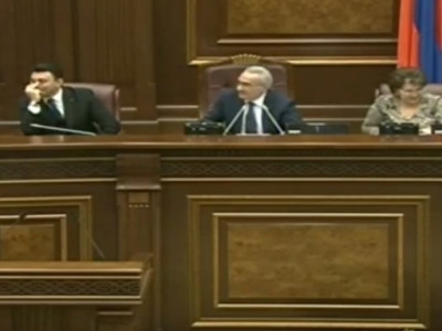 Ասա վերջին հանգուցալուծումդ. Գալուստ Սահակյանը՝ Զարուհի Փոստանջյանին
