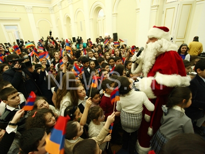 Նախագահական նստավայրում ամանորյա միջոցառմանը հյուրընկալեցին 300 աշակերտի