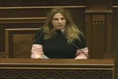 Վարկերով ապրող ընտանիքները ուշ թե շուտ քայքայվում են. Զարուհի Փոստանջյան