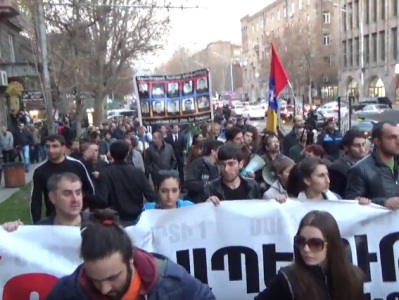 Ընդդիմադիր 6 ուժերի համատեղ հավաք-երթը՝ ի հիշատակ Մարտի 1-ի զոհերի