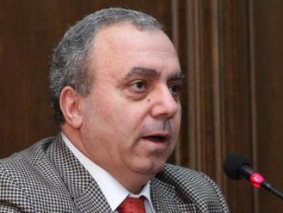 Չի կարելի «չիշիկ» անել Սահմանադրության վրա. Հրանտ Բագրատյան