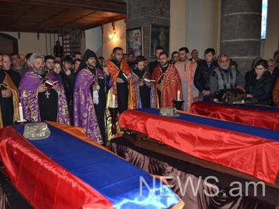 Գյումրիում տեղի ունեցավ զոհված երեք զինծառայողների հոգեհանգիստը