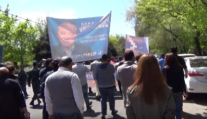 Երեւանում տեղի ունեցավ երթ՝ ի պաշտպանություն Լեւոն Հայրապետյանի