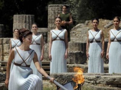 Հունաստանում վառվեց օլիմպիական կրակը