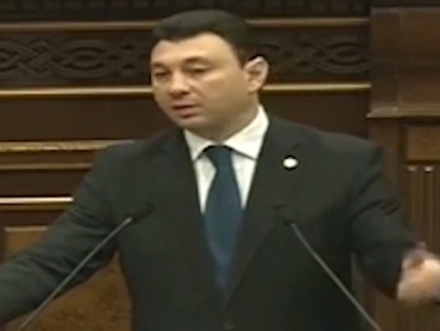 Ձեր ելույթից կթվա՝ Ազգային ժողովը պարապ-սարապ նստած է եղել. Շարմազանովը՝ Փոստանջյանին