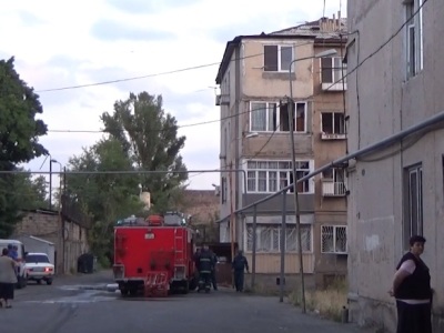 Ծխի հոտ զգացի, ինձ թվաց՝ խորոված են անում. բնակիչները պատմում են շենքի նկուղում բռնկված հրդեհի մասին