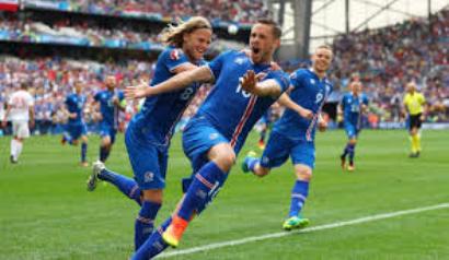 Commentator goes ballistic when Iceland scores in Euro game