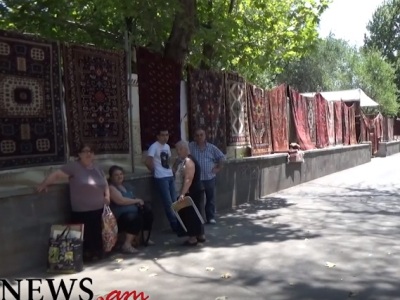 Վերնիսաժի՝ հնամաշ եւ ձեռագործ իրեր վաճառողներին հեռացնում են տարածքից. առեւտրականները դեմ են
