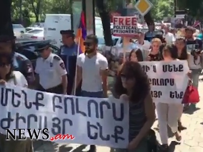Երթ դեպի նախագահական նստավայր՝ Սեֆիլյանին ազատ արձակելու պահանջով