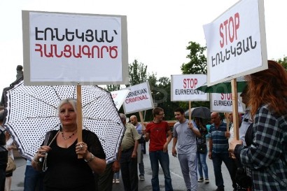 «Զվարթնոցի» քանդման դեմ բողոքող քաղաքացիների երթը դեպի Արգենտինայի դեսպանատուն