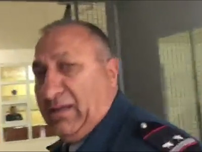 Ինչ էին գոռգոռալով քննարկում Սեւանի քաղաքապետն ու փոխոստիկանապետը