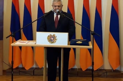 Մամիկոն Ասլանյանի երդման արարողությունը Վանաձորում