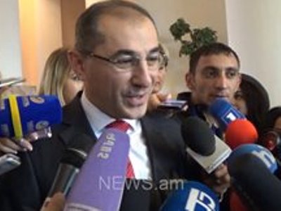 Օլիգարխների վրա պետք չէ ֆիքսվել. Վարդան Արամյան