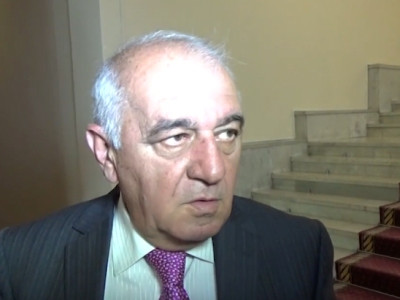 Մարդիկ, որ օրվա հացի կարոտ էին, 2-րդ դասարանի կրթություն ունեին, միանգամից հարստացան. ՀՀԿ պատգամավոր