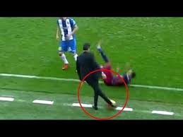Crazy Managers Skills in Football Match