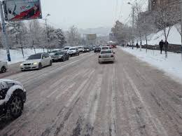 Տեղացած առատ ձյունը տասնյակ վթարների պատճառ է դարձել Լոռիում