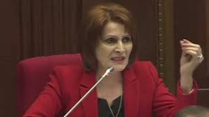Պետք է կառավարությունը ոչ միայն ցուցադրի իր նորաոճ գարդերոբը, այլեւ գործ անի. Բիշարյան