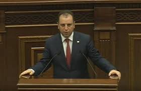 Հաջողություն ընտրություններում. Վիգեն Սարգսյանը՝ Արամ Մանուկյանին