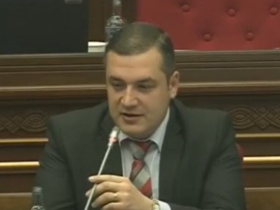 Երկրագնդի ամենաչքնաղ նախարար. Ուրիխանյանը՝ Արփինե Հովհաննիսյանին
