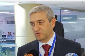 Տրանսպորտի նախարարը՝ Լարսի վիճակի եւ Հայաստանի չմաքրված ճանապարհների մասին