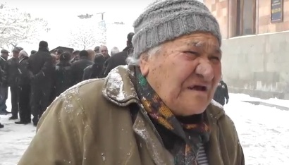No Comment. Սուրբ Հովհաննեսը գնաց, Սուրբ Կարապետն եկավ