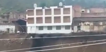 Քալիֆորնիայում սողանքի պատճառով հյուրանոցը փլուզվել եւ ընկել է վարարած գետը