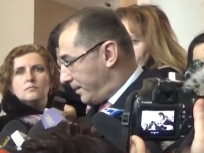 Վարդան Արամյանը՝ արտաքին պարտքի վտանգների և դրամի նկատմամբ ճնշումների մասին