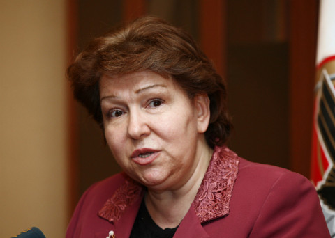 Տիկին Զոհրաբյան ջան, Ձեր ձայնալարերը այդքան մի ծանրաբեռնեք. Նաղդալյան