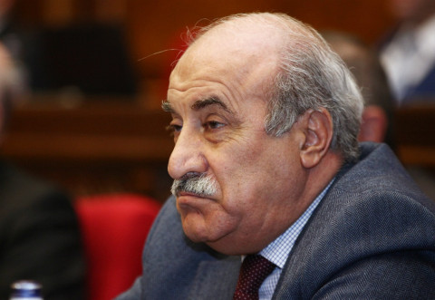Հանգիստ, հանգիստ. ԱԺ-ում վիճեցին Նիկոլ Փաշինյանն ու Խոսրով Հարությունյանը