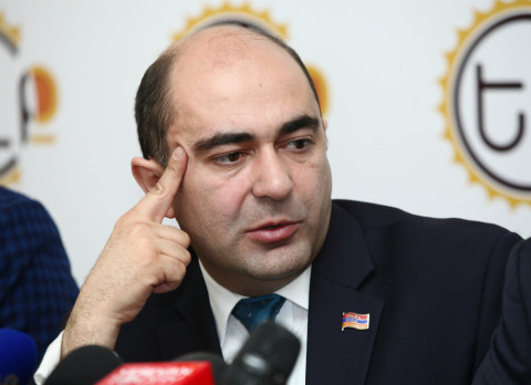 «Ելք»-ի ծրագիրն է ստեղծել մի պետություն, որտեղից մարդիկ չեն հեռանում. Էդմոն Մարուքյան