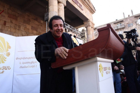 «Էս բոլորի մեղավորը ո՞վ ա. ժողովուրդն ա». Ծառուկյանի ելույթը Վանաձորում