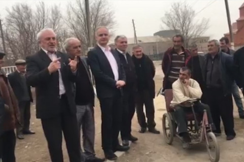 Օրը 10 դրամ տալիս են, 5 տարի գլխիդ պոպոք են ջարդում. Արամ Մանուկյանը՝ Դալարիկի բնակիչներին
