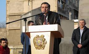 Միհրան Պողոսյանը՝ վարչապետի հայտարարության և զոհված զինծառայողի մորը քարոզարշավին ներգրավելու մասին
