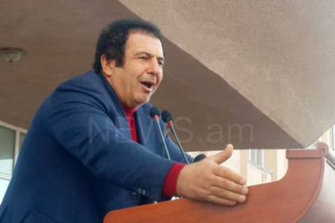 Չէի քնի գիշերը. Ծառուկյանը խոստովանում է, որ օգնել է ընտրողին