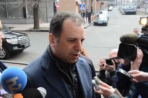 Վիգեն Սարգսյանը քվեարկության էր եկել ընտանիքի հետ