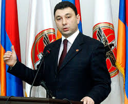 Էդուարդ Շարմազանովի ճեպազրույցը