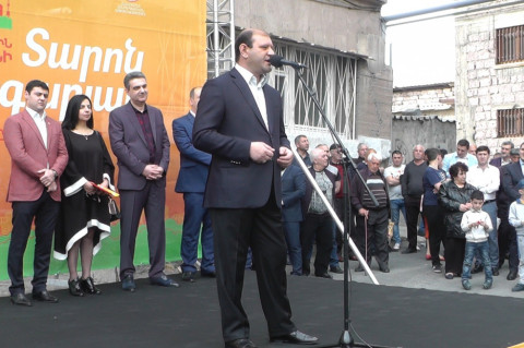 Տարոն Մարգարյանի ելույթը Երևանի Մալաթիա-Սեբաստիա վարչական շրջանում