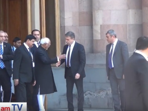 Կարեն Կարապետյանը ճանապարհում է Հնդկաստանի փոխնախագահին